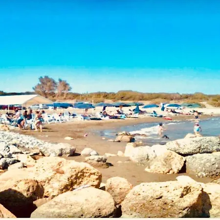 Dalla's Cyprus Retreat דירה
