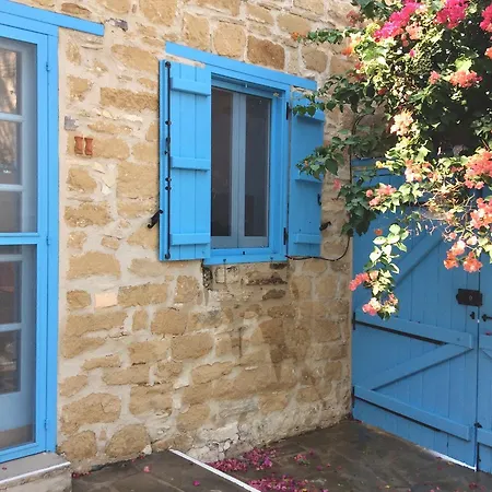 Dalla's Cyprus Retreat דירה