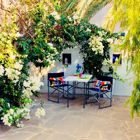 Dalla's Cyprus Retreat דירה Maroni