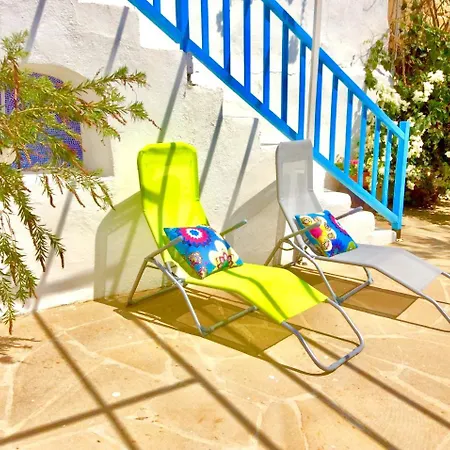 Dalla's Cyprus Retreat Maroni